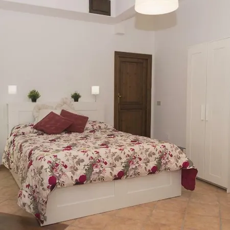 Lisetta's House דירה *